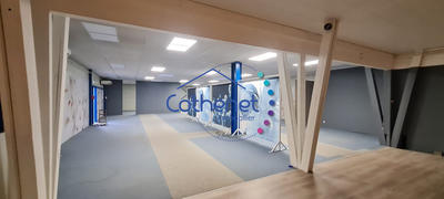 Local commercial - 2 146 m²