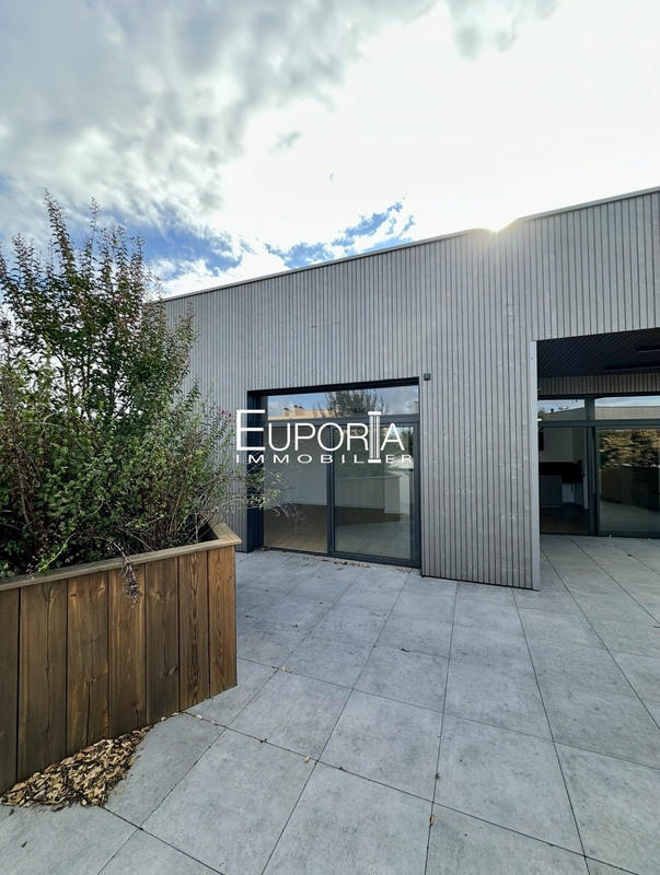 Appartement - 121 m² - 5 pièces