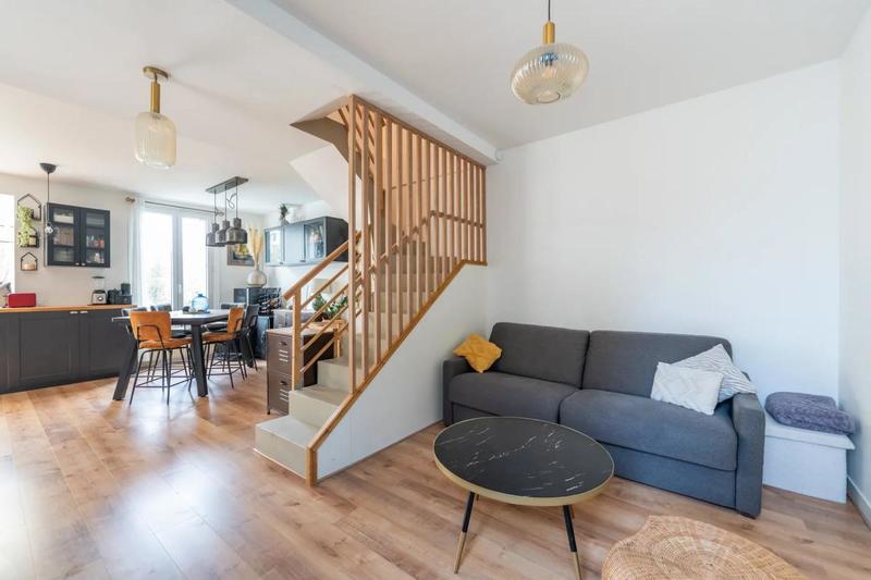 Appartement - 100 m² - 6 pièces