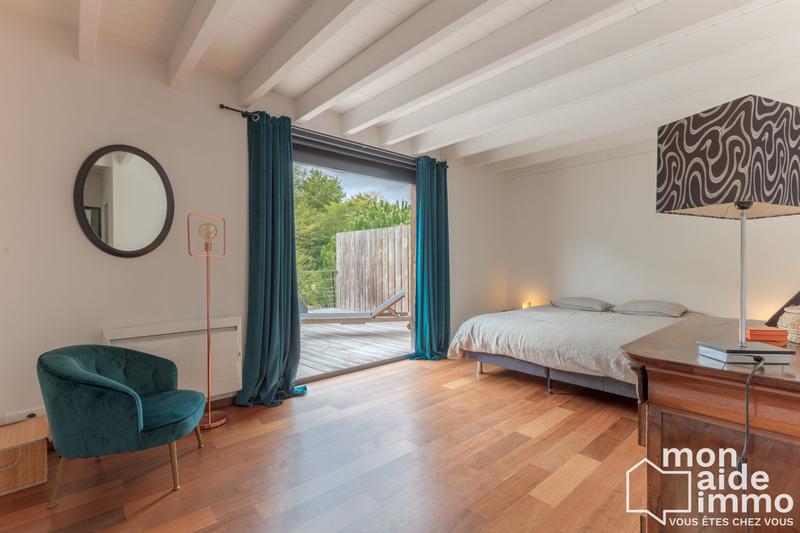 Maison contemporaine - 228 m² - 8 pièces