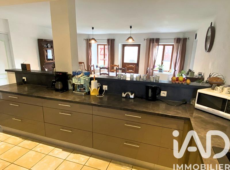 Maison - 280 m² - 11 pièces