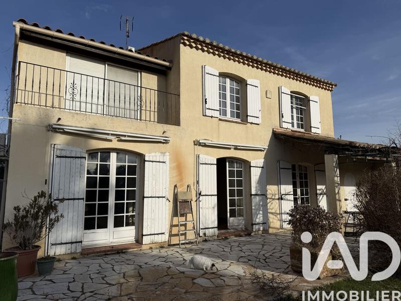 Maison - 177 m² - 8 pièces