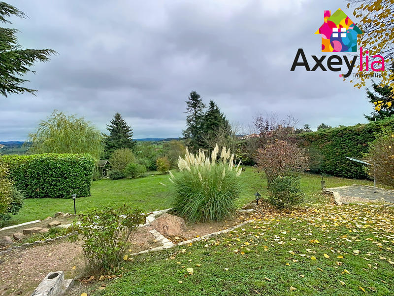 Maison - 240 m² - 7 pièces