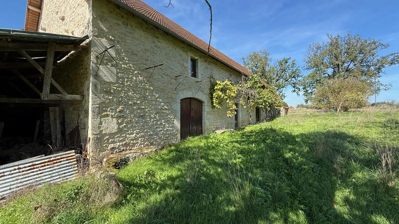 Maison - 207 m² - 1 pièce