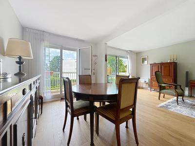 Appartement - 94 m² - 5 pièces