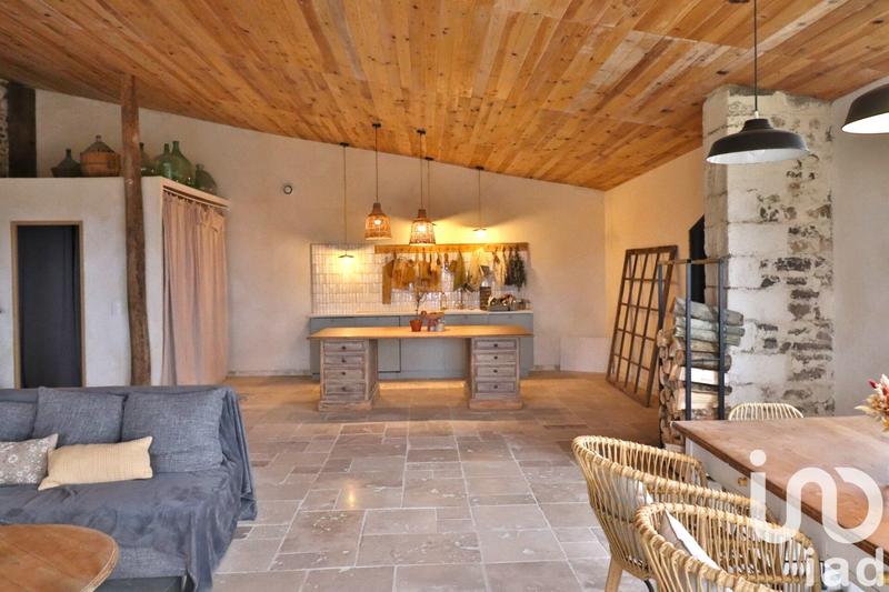 Maison - 198 m² - 8 pièces