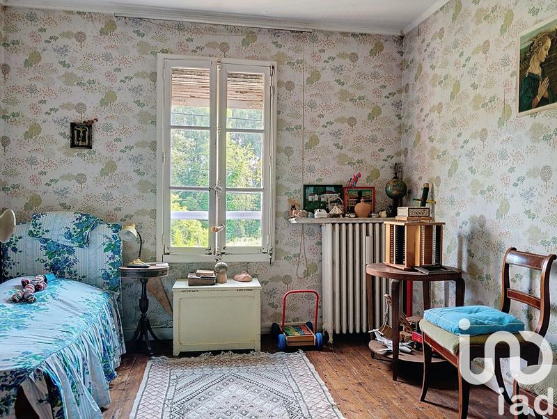 Maison - 241 m² - 10 pièces