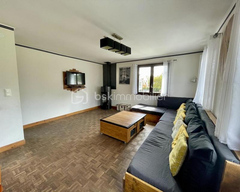 Maison - 180 m² - 9 pièces