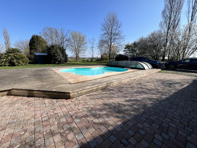 Maison - 184 m² - 8 pièces