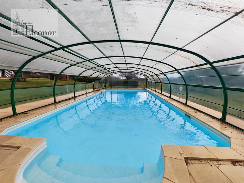 Maison ancienne - 231 m² - 10 pièces