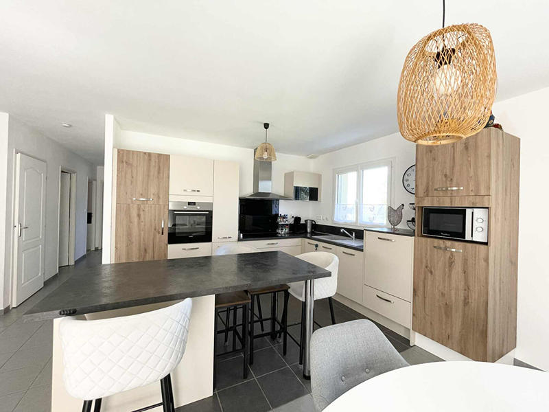 Maison - 96 m² - 5 pièces