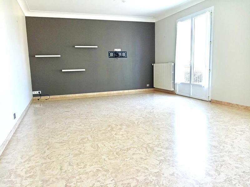 Maison - 229 m² - 8 pièces
