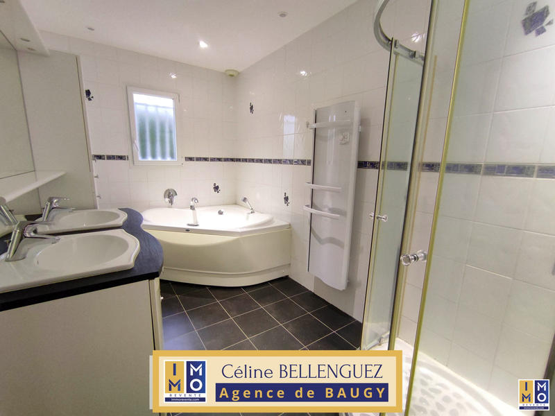 Villa - 121 m² - 6 pièces