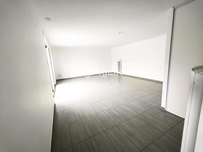 Maison traditionnelle - 89 m² - 4 pièces