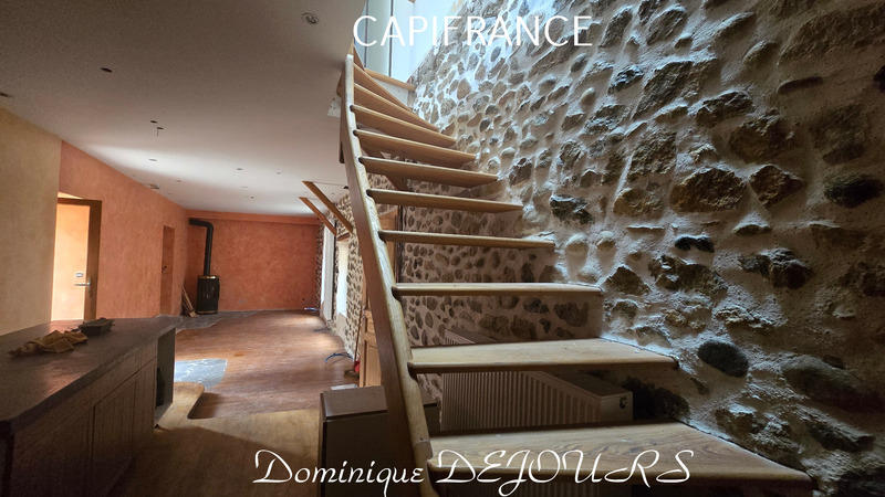 Maison - 105 m² - 4 pièces