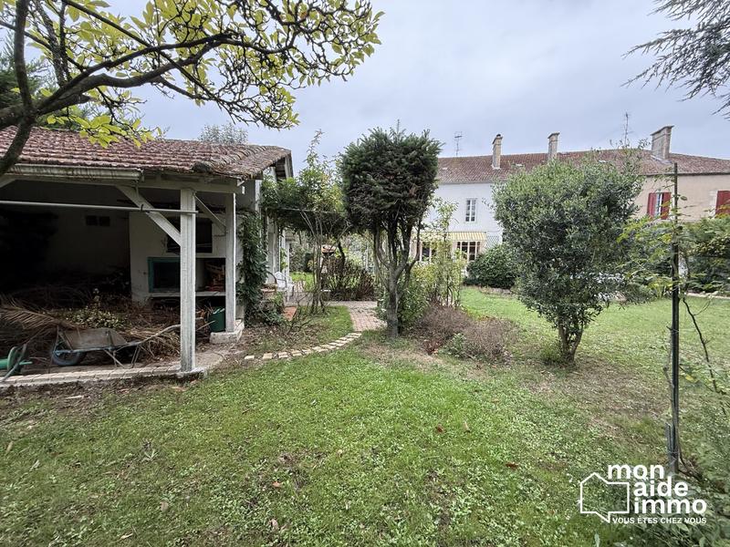 Maison - 266 m² - 7 pièces