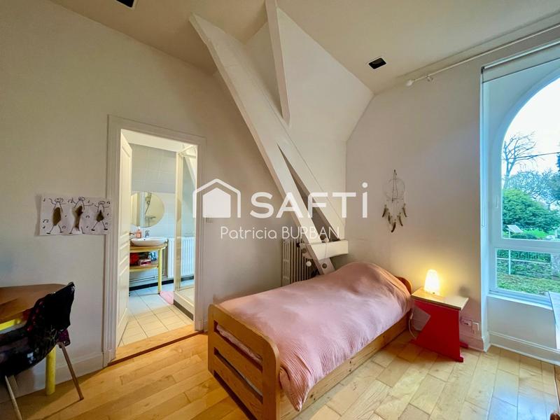 Maison - 184 m² - 7 pièces