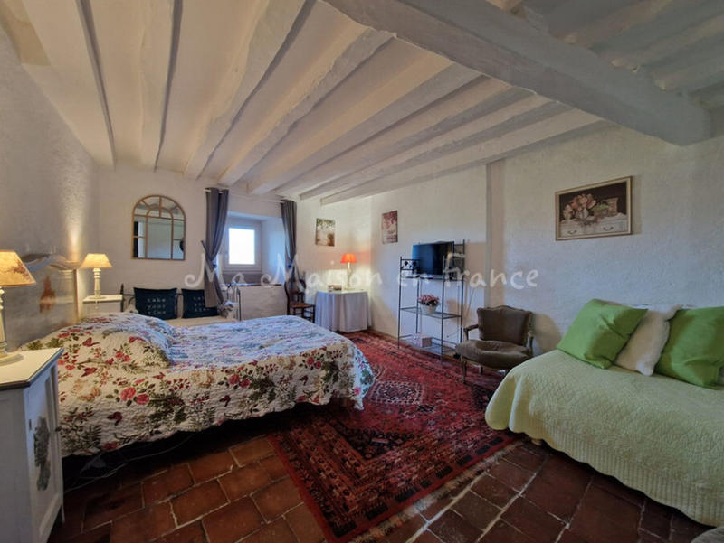 Château - 620 m² - 1 pièce