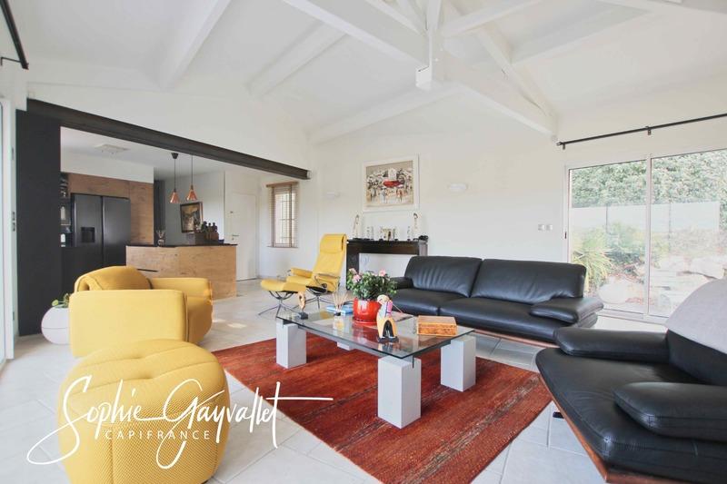 Villa - 168 m² - 6 pièces