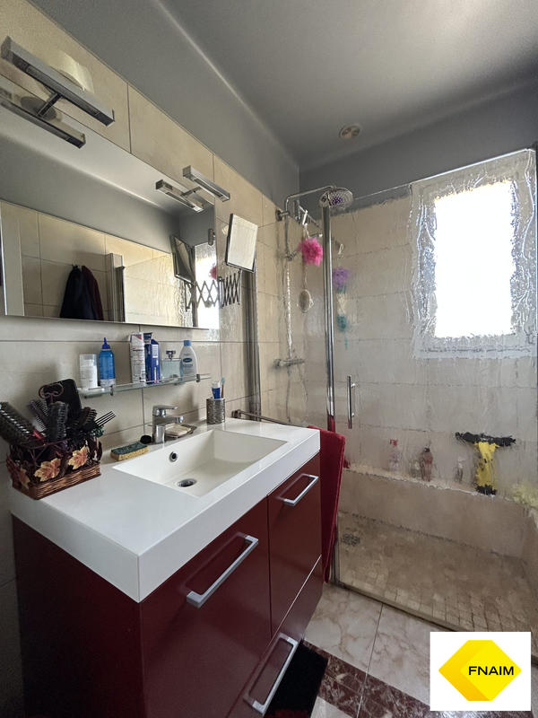 Maison - 122 m² - 5 pièces