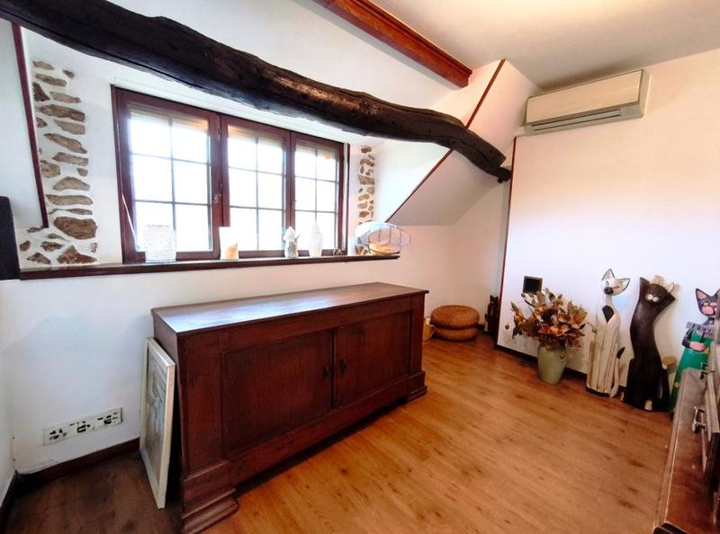 Maison - 145 m² - 7 pièces