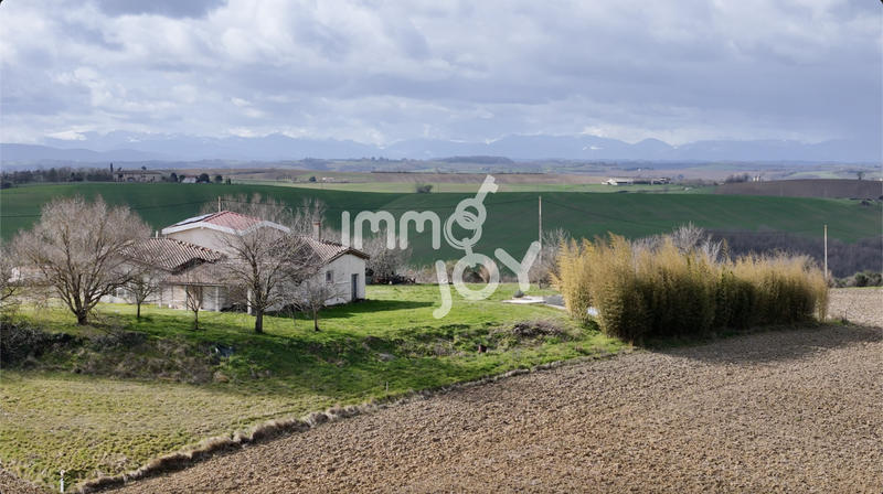 Maison - 216 m² - 8 pièces