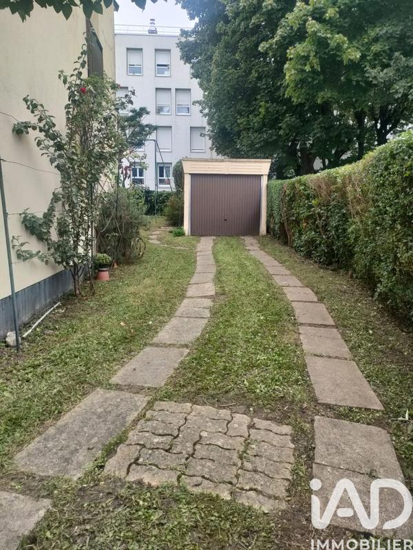 Maison - 94 m² - 5 pièces