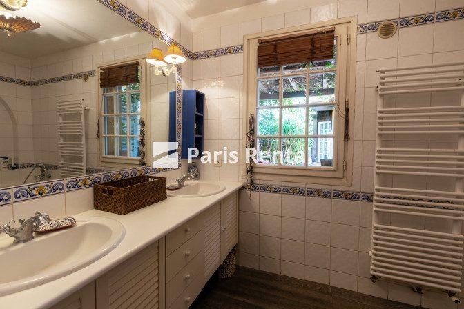 Maison - 159 m² - 5 pièces