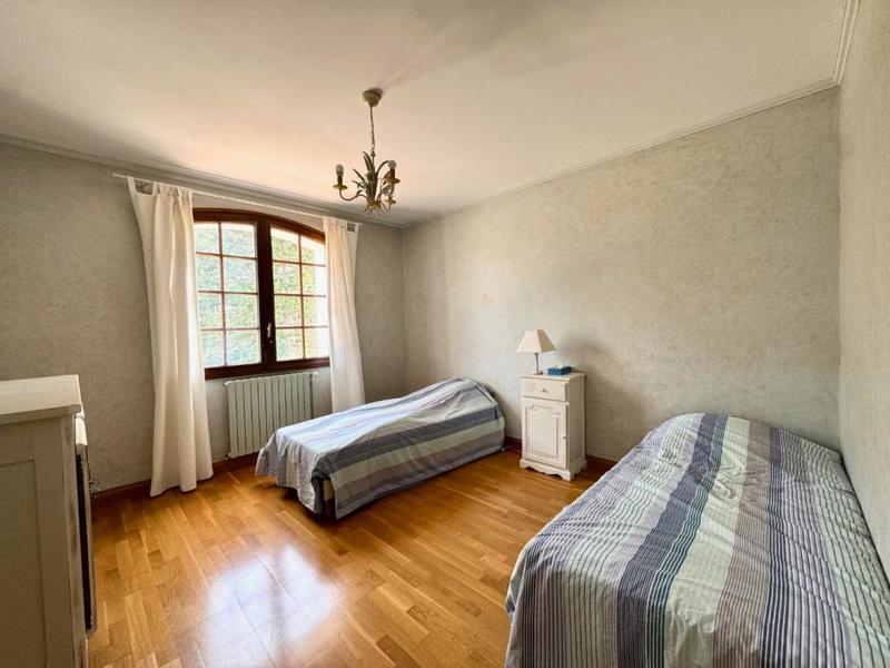 Demeure - 163 m² - 6 pièces