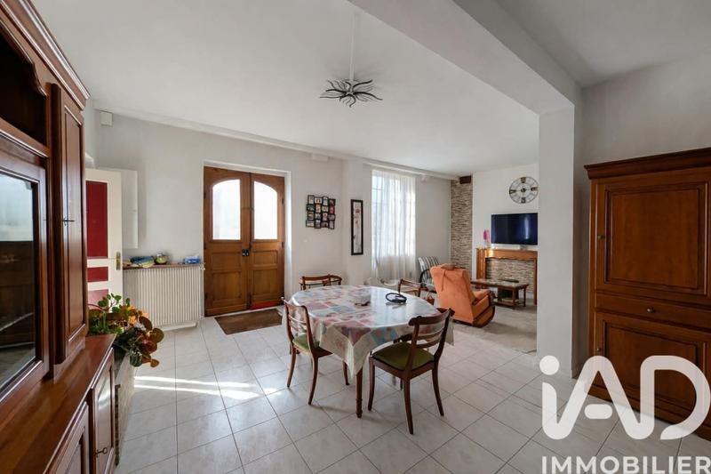 Maison - 288 m² - 11 pièces