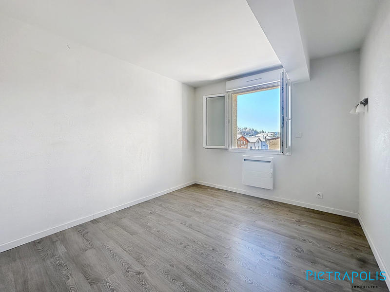 Appartement - 97 m² - 4 pièces