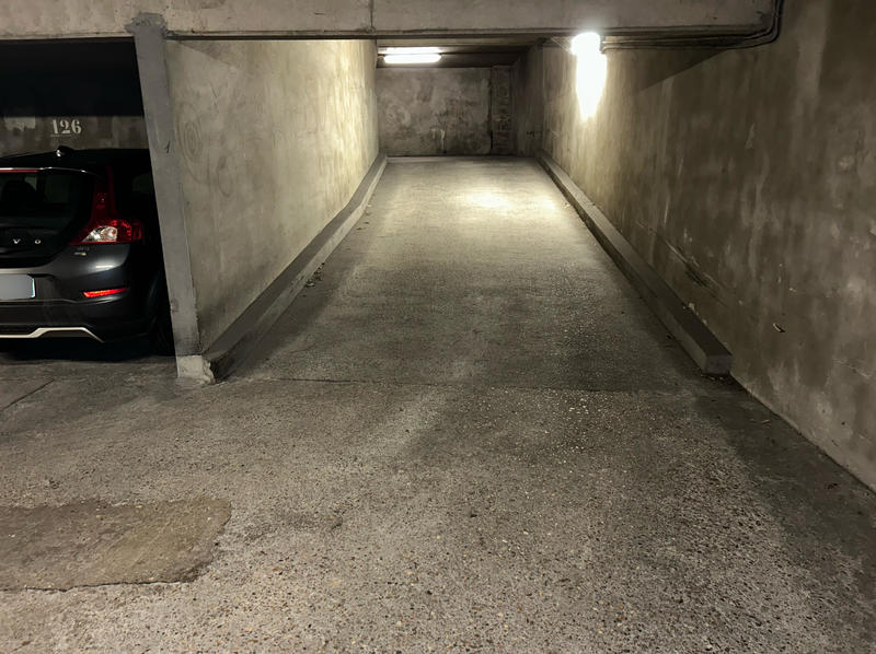 Parking / Garage - 11 m²