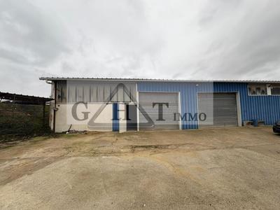Entrepôt - 240 m²