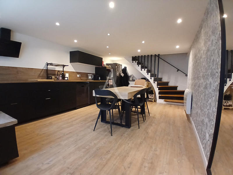 Maison - 100 m² - 5 pièces