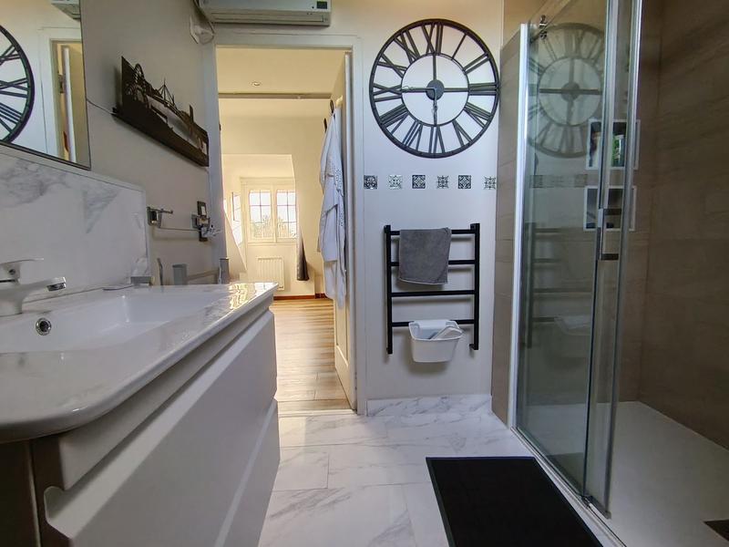 Maison - 175 m² - 6 pièces