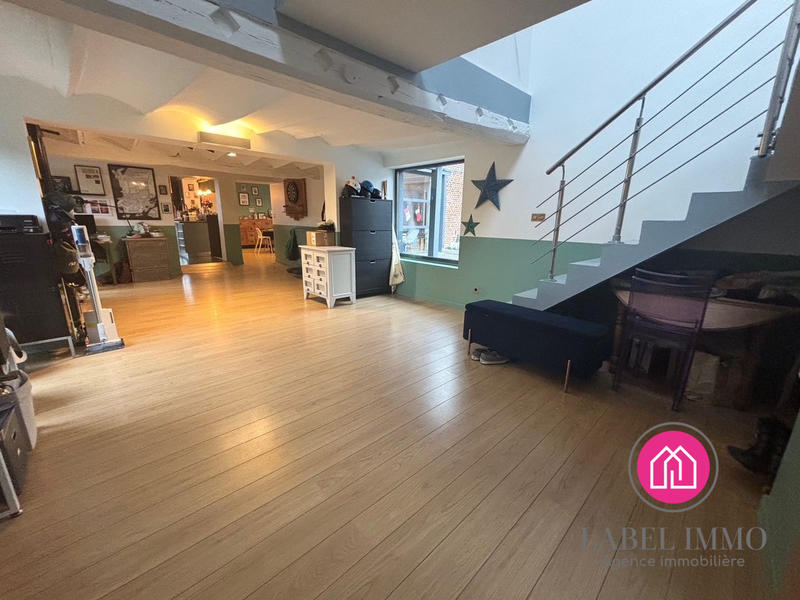 Maison - 225 m² - 8 pièces