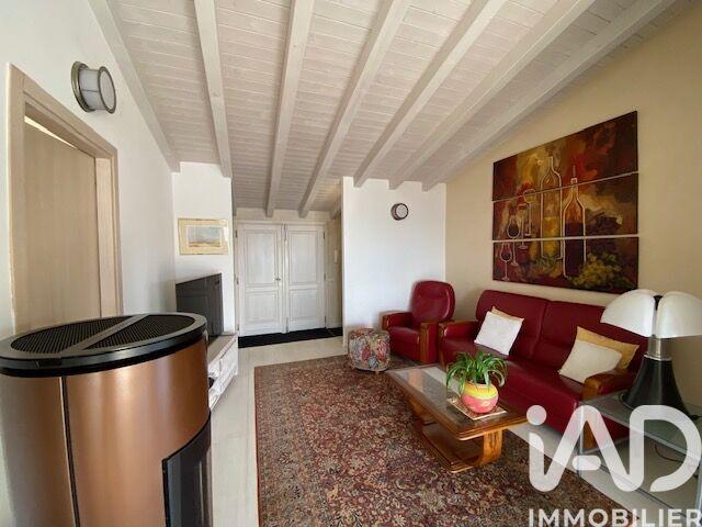 Maison - 219 m² - 7 pièces