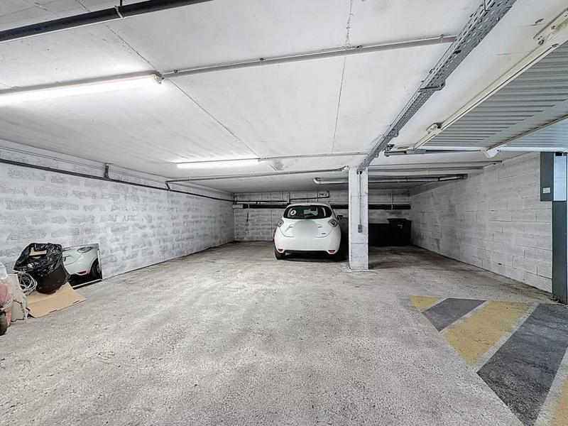 Local commercial - 588 m² - 17 pièces