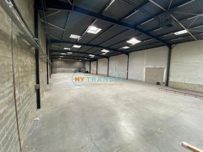 Entrepôt - 1 410 m²