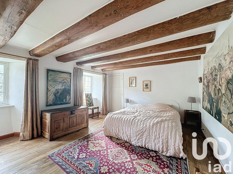 Maison - 270 m² - 11 pièces