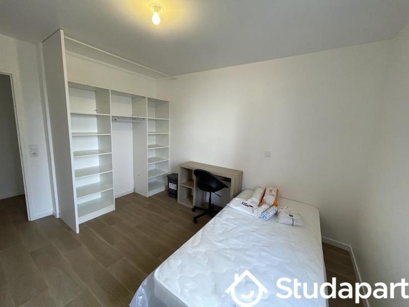 Chambre - 10 m² - 1 pièce