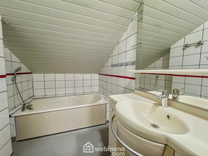 Maison - 106 m² - 5 pièces