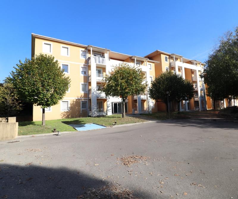 Appartement - 70 m² - 4 pièces