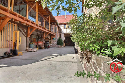 Maison - 181 m² - 8 pièces