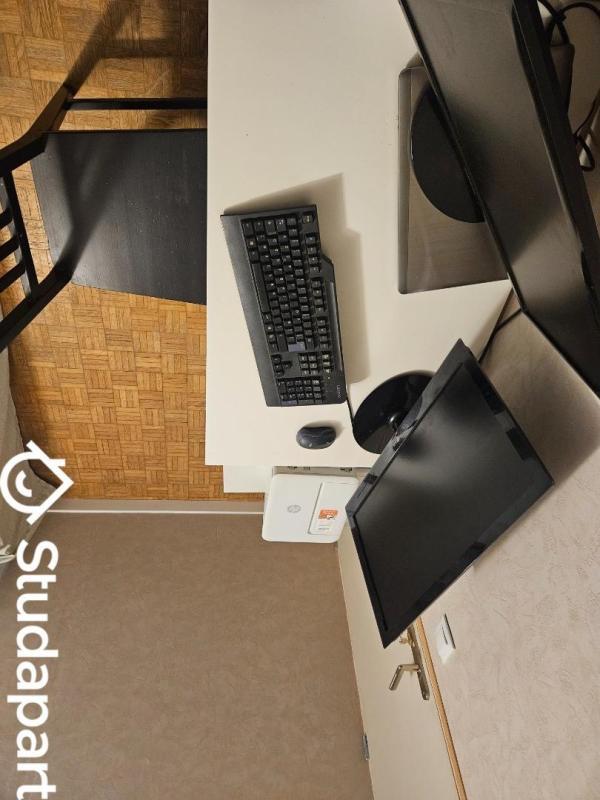 Chambre - 9 m² - 1 pièce