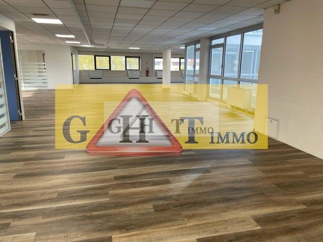 Bureau - 300 m²