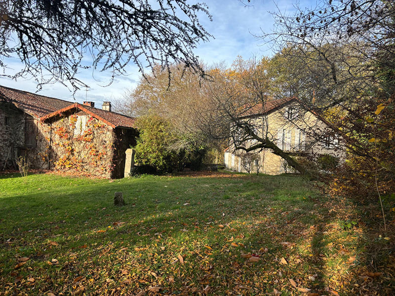 Maison de maîtres - 481 m² - 17 pièces