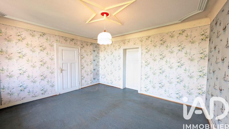 Maison - 212 m² - 8 pièces