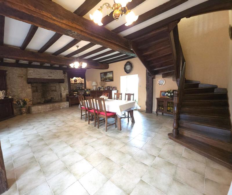 Maison - 160 m² - 9 pièces