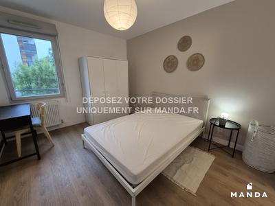 Chambre - 10 m² - 4 pièces